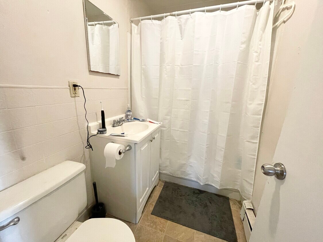 Foto principal - 1572 Tremont St