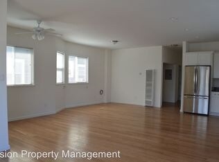 Interior Photo - 3303 Chestnut St