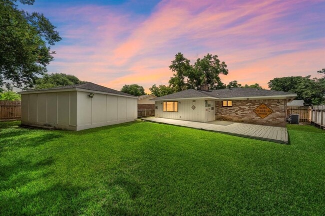 Building Photo - 11506 Hornbrook Dr