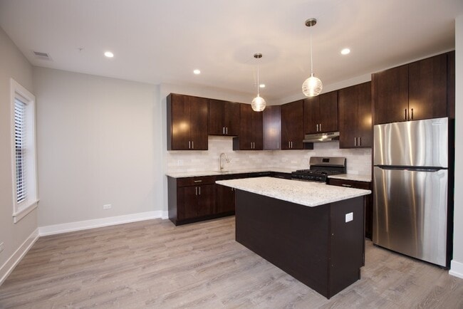 Foto del edificio - 1143 Maple Ave