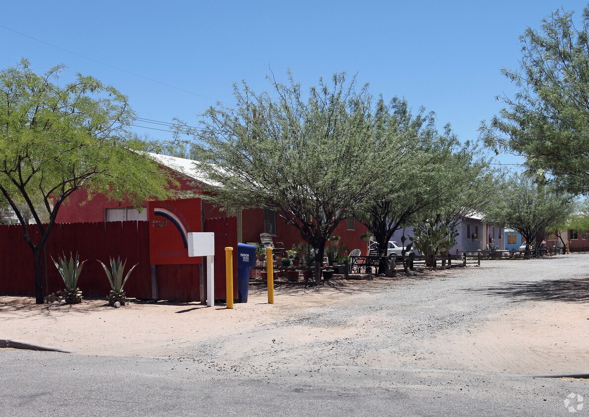 Rainbow Village Apartments in Tucson, AZ