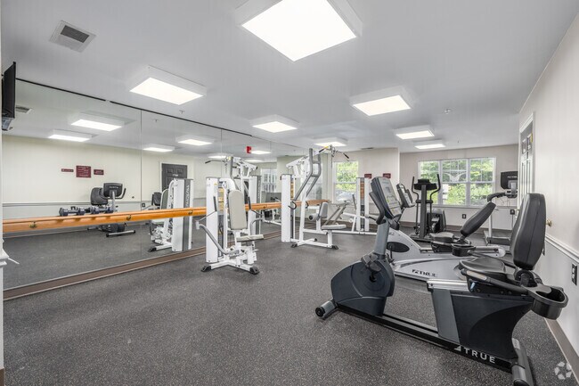 Gimnasio - River Point Senior Apartments