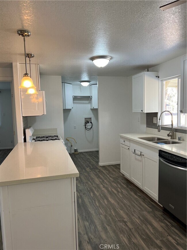 Foto del edificio - 30675 Old Windmill Rd