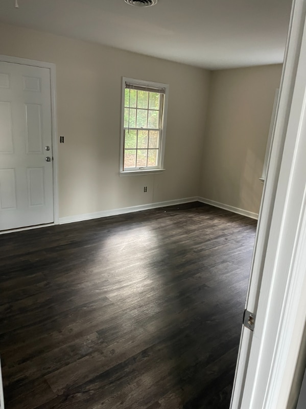 Building Photo - 102 Raleigh St