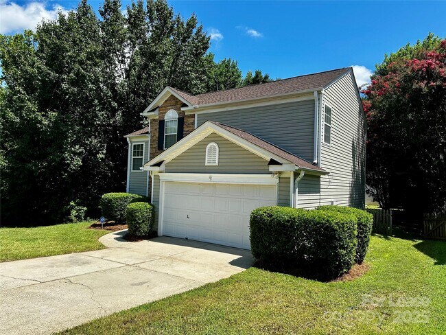 Foto del edificio - 8708 Laurel Run Dr