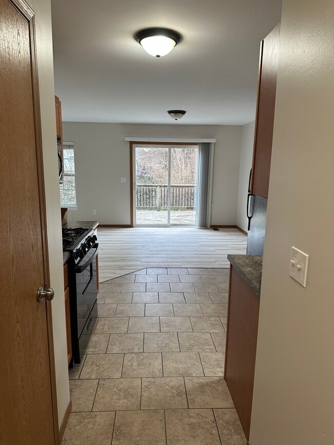 Building Photo - 805 Black Jack Rd