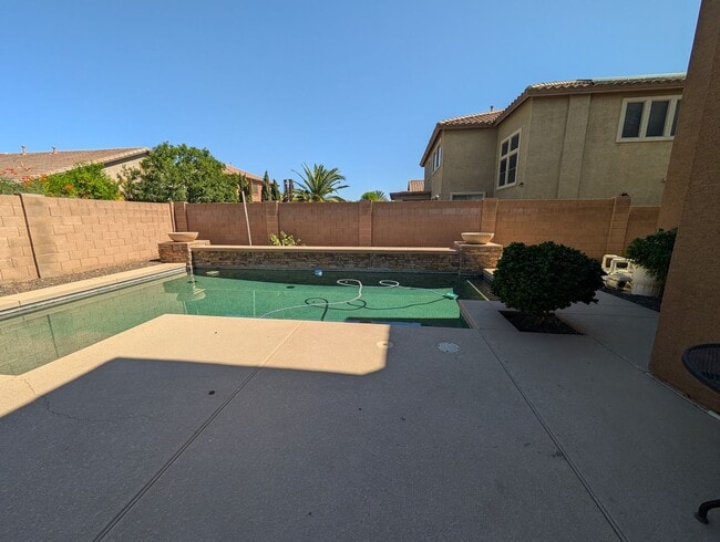 Building Photo - 4 Bedroom 2.5 Bathroom Gate Copper Canyon ...
