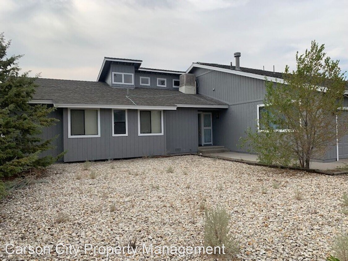 Primary Photo - 3 br, 2.5 bath House - 2075 Lakeshore Dr