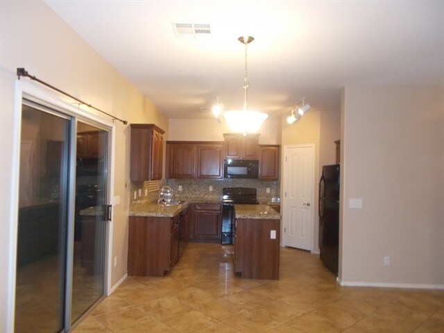 Foto del edificio - 3908 N 294th Ln