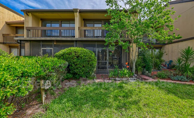 Building Photo - 7630 Las Palmas Way