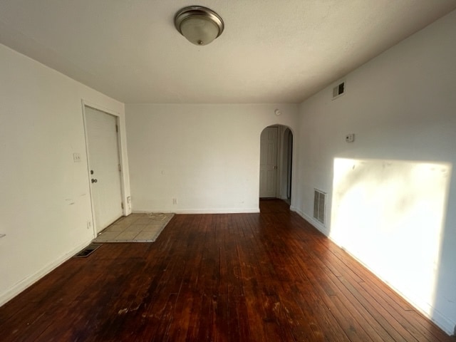 Foto del edificio - 1142 N Elmer St