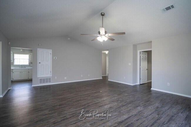 Building Photo - 355 Mirabelle Dr
