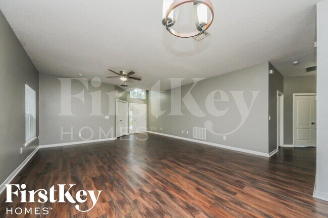 Foto del edificio - 4302 Hidden Meadow Dr