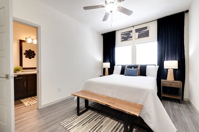 Foto del edificio - 110 Bluebonnet Cir