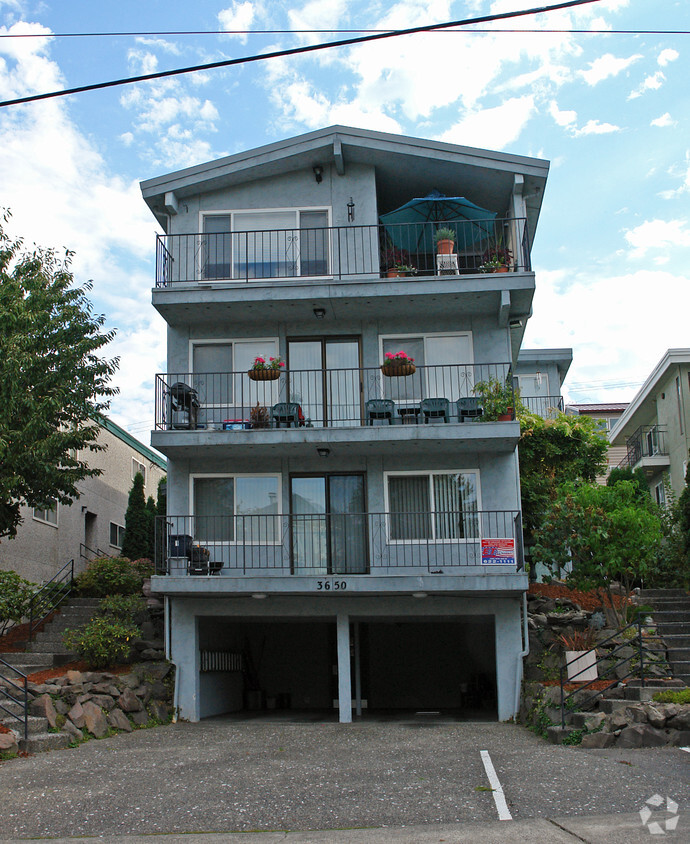 Building Photo - The Franciscan