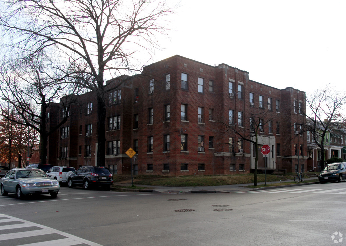 Building Photo - 4027 13th St NW