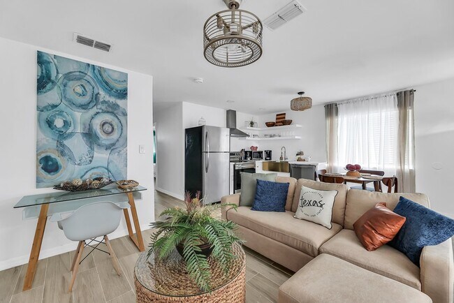 Foto del edificio - 208 W Gardenia St