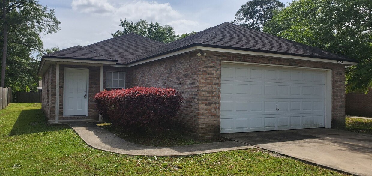 8236 Maple St, Jacksonville, FL 32244 House Rental in Jacksonville