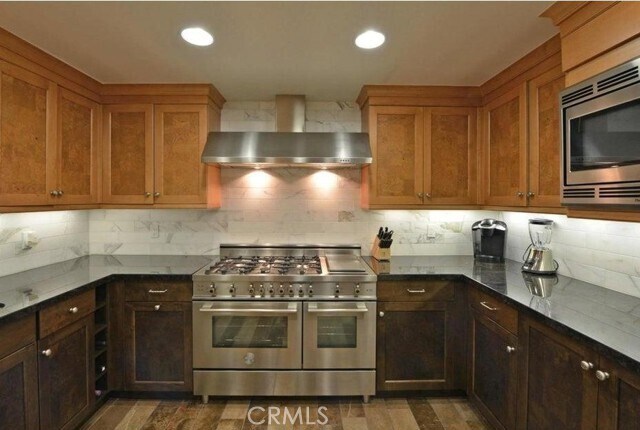 Foto del edificio - 250 S De Lacey Ave