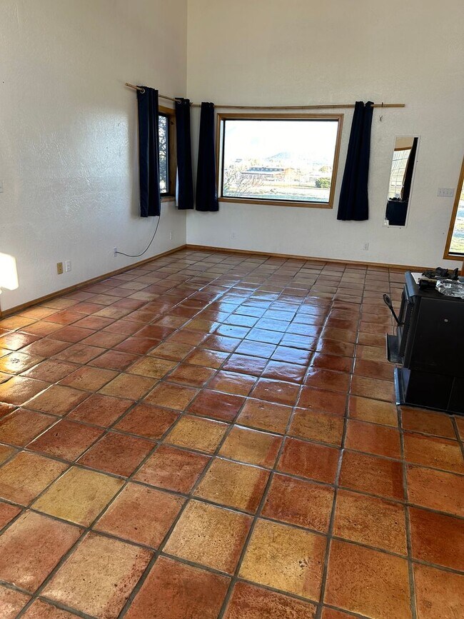 Foto del edificio - wonderful 3 bedroom home in serene setting