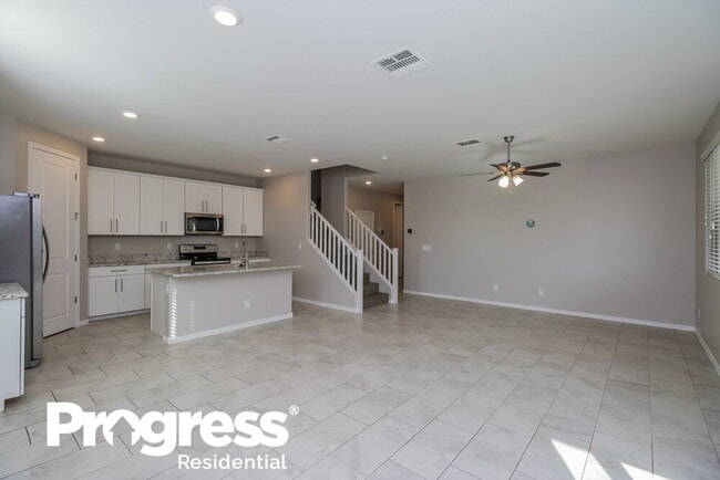 Building Photo - 1563 S Loren Ln