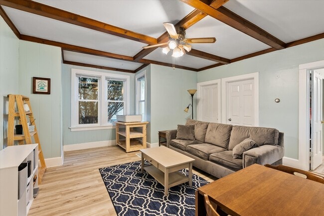 Living Room Photo 1 - W61N386 Washington Ave