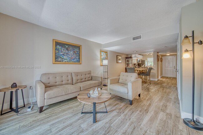 Foto del edificio - 4600 SW 67th Ave