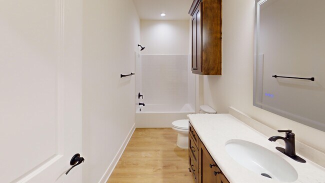 Baño de invitados - 6618 Bendale Dr