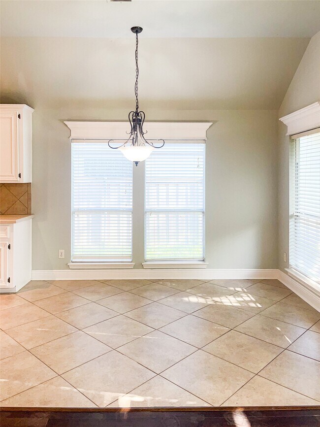 Building Photo - 854 Skyspring Ln