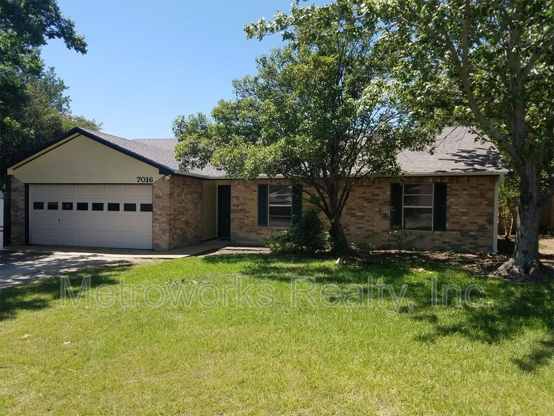 Foto principal - 7016 Ridgetop Rd