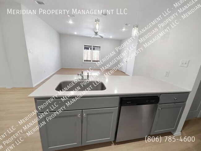 Foto del edificio - 5534 Itasca St