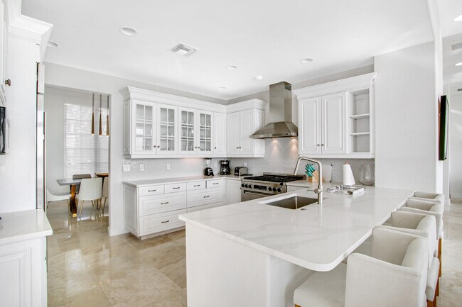 Foto del edificio - 2635 S Ocean Blvd