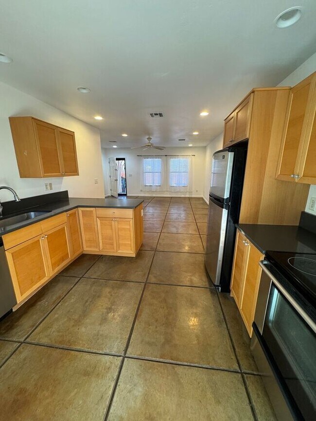 Foto del edificio - Charming 2 Bedroom, 2 Bathroom Home in Tuc...