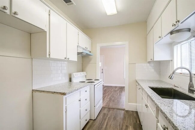 Building Photo - 1019 Carolyn Ct