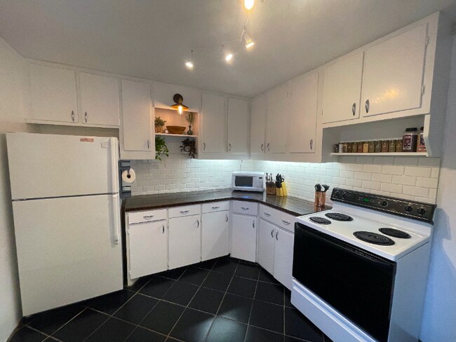 Foto del edificio - 711 W 5th St