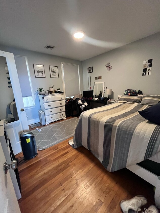 Foto principal - 731 Parker St