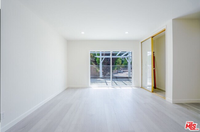 Foto del edificio - 17440 Fraser Pl