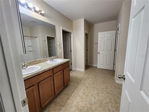 Building Photo - 7476 Mikasa Dr