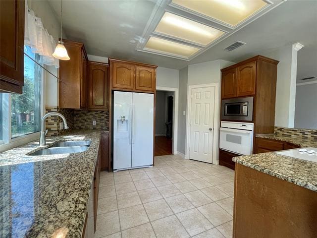 Building Photo - 8117 Sunscape Ln S