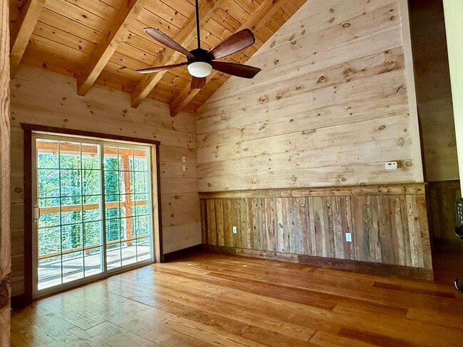 Photo - 3116 Alenes Dr, Unit Cabin Apartment