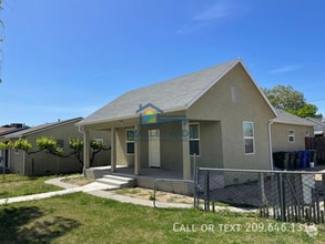 Building Photo - 405 S Laurel St
