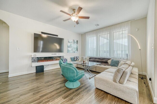 Foto del edificio - 5801 Antioch Cv