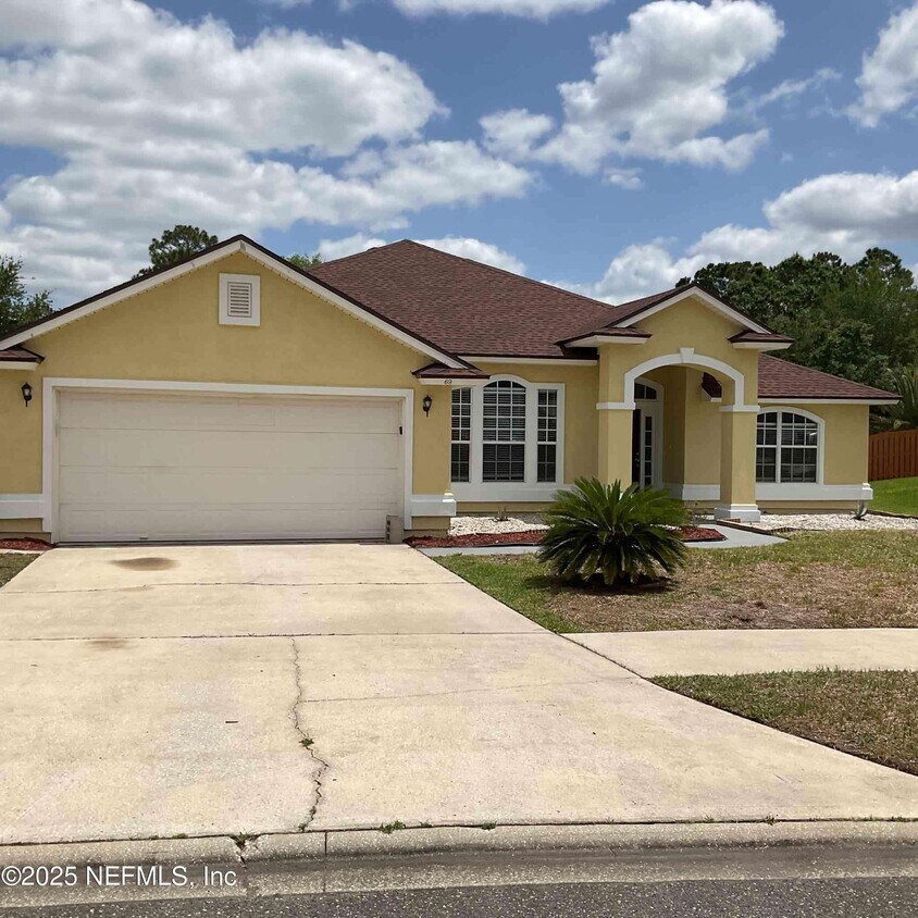 Foto principal - 69 Perry Creek Dr