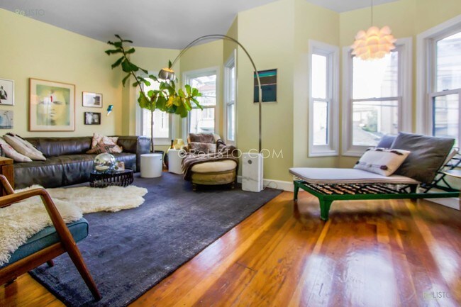 Foto del edificio - 251 San Carlos St