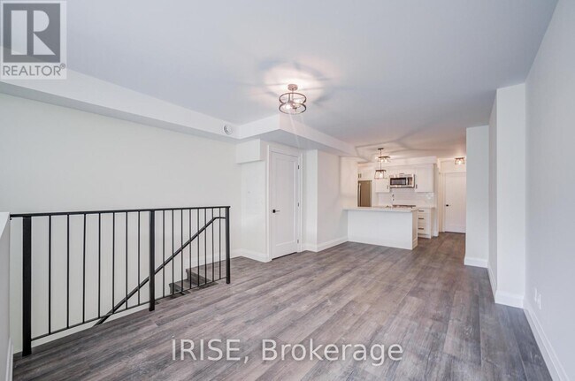 Photo du bâtiment - 619 Mt Pleasant Rd