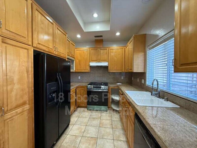 Foto del edificio - 1935 Felspar St