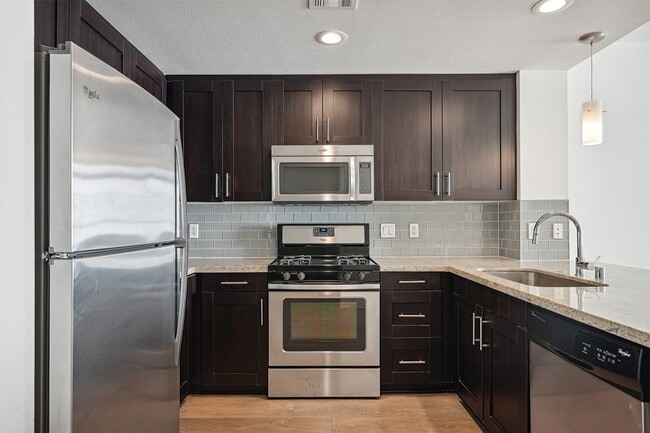 Building Photo - Eleven Eleven Wilshire