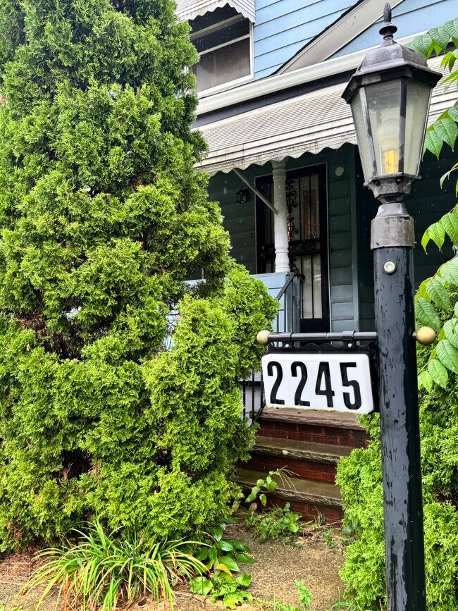 Foto del edificio - 2245 E 87th St