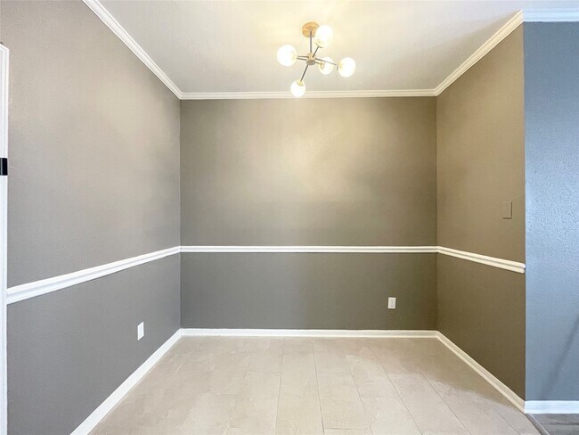 Building Photo - 9850 Pagewood Ln