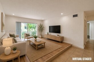 Building Photo - 13898 SW 90th Ave
